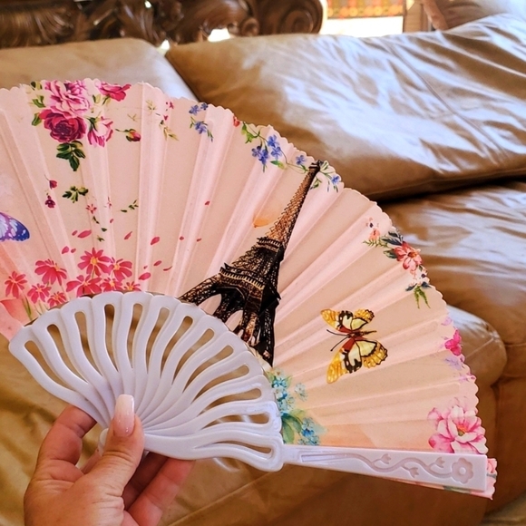 Vintage Oriental Folded Asian Hand Painted Fan of Eiffel tower & Butterflies. - Picture 4 of 5